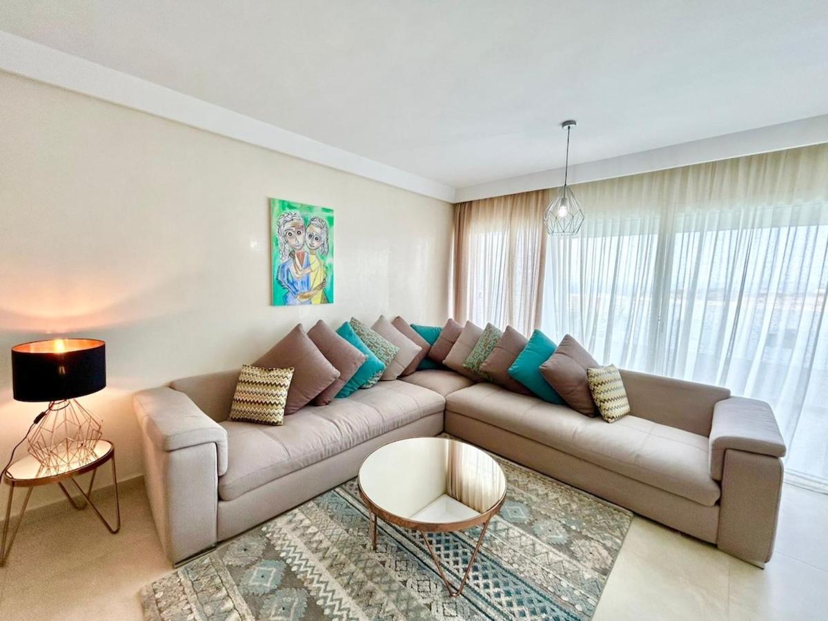 Ocean & Pool View Flat - 2 Bedrooms & Terrace Appartement